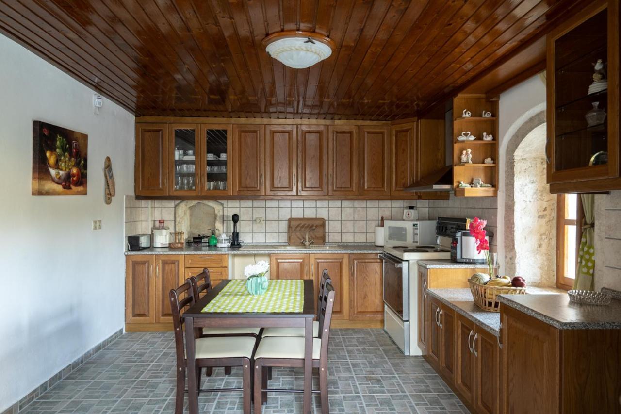 Villa Tzaniana Apomarma Extérieur photo