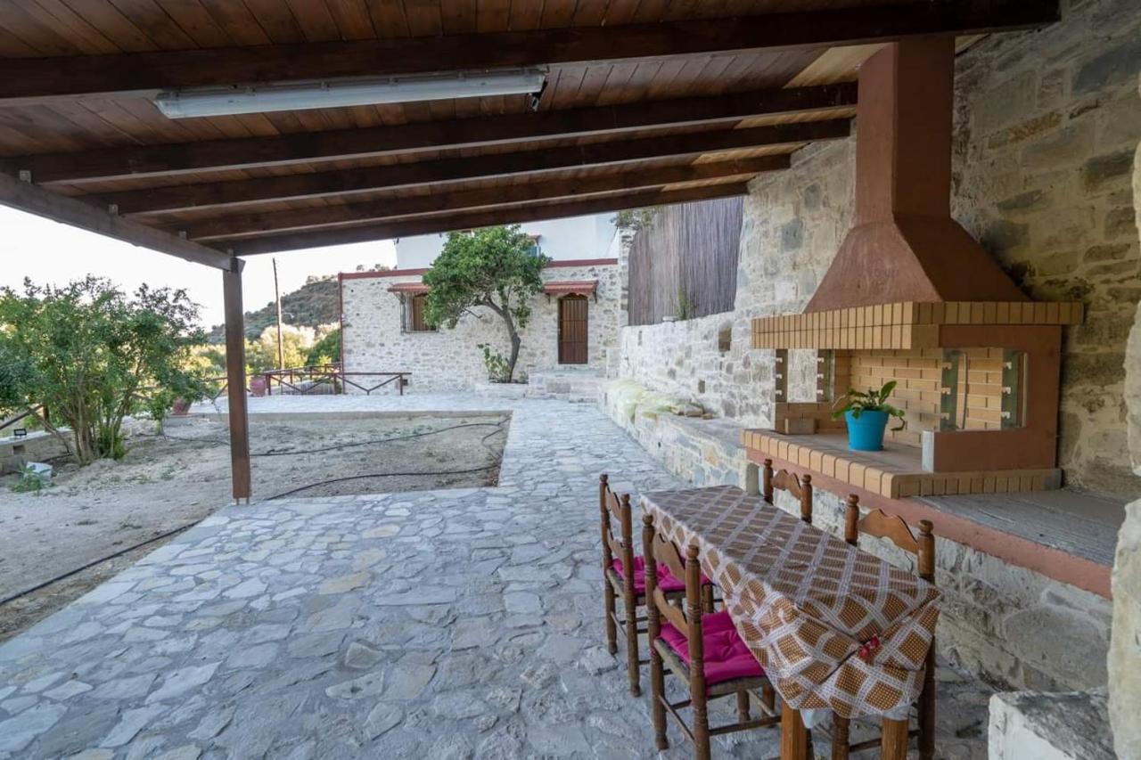 Villa Tzaniana Apomarma Extérieur photo