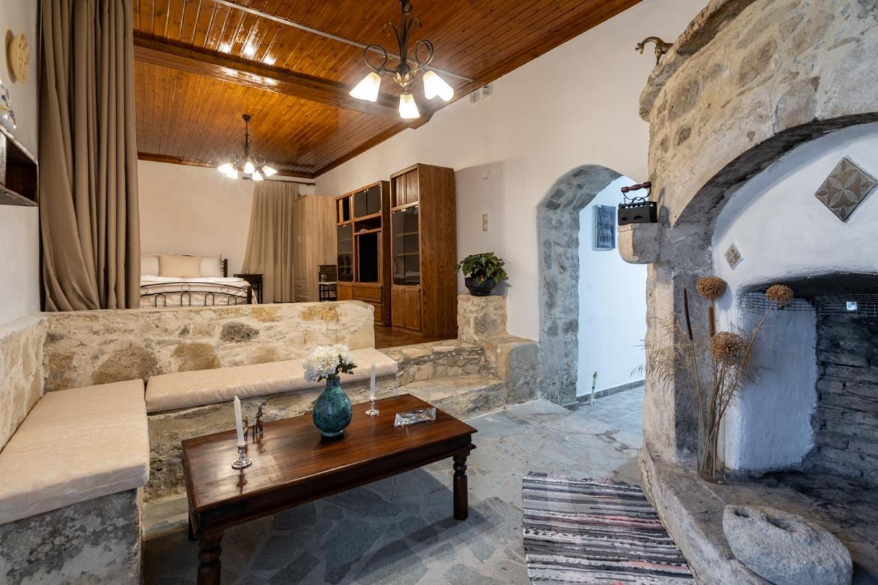 Villa Tzaniana Apomarma Extérieur photo
